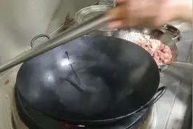 厨师长教你“青椒小炒鸡”家常做法！味道很赞 先收藏了视频封面