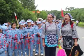客家山歌《当兵就要当红军》视频封面