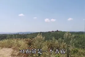 小伙开车去山顶，看到常德两县交界处，网友：这区别太大了吧？视频封面