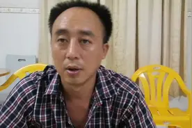 艾叶生姜放一起用水烧开，倒在盆里泡脚，可治鼻塞袪寒提高勉励力