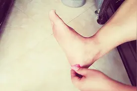 把洋葱贴在脚底，好多人不知道有什么作用，试过的都夸好视频封面