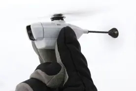 世界上最小直升机，重18克，价格上百万，军事用途太大遭19国抢购视频封面