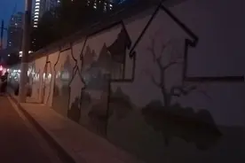 太原为争创全国文明城市，城市文化墙遍地开花，师傅画的真棒视频封面