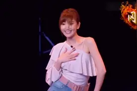 毛晓彤身材原来是这样的视频封面