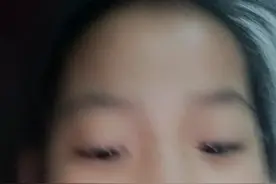 在衣柜里睡觉第一期。视频封面