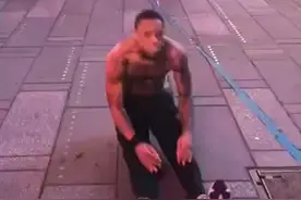 你强任你强 猴子吃槟榔[阴险][阴险][阴险]视频封面