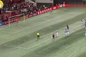 敢这么罚点球，真是不走寻常路啊！不是脑子有病就是实力太强了！视频封面