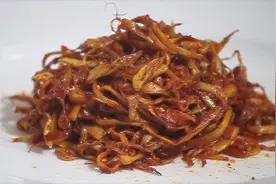 自己在家这样做杏鲍菇，卖辣条的都要倒闭了，做法简单味道超好吃
