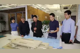 全国工程勘察设计大师与员工们研讨建筑设计方案视频封面