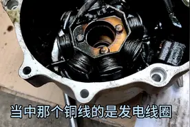 摩托车骑行中，突然间一窜一窜的，加大油门感觉消音器要爆炸了。视频封面