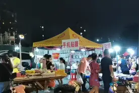 福州最大摆摊夜市：人山人海，租金便宜，摊位被抢爆了视频封面