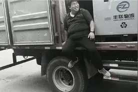 恐高症到底有多可怕，一米的高度吓得胖子不敢跳……