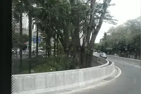 今天坐地铁还有座位哦，这会也是早高峰期