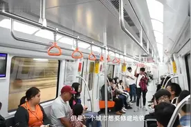 湖北耗资187亿修建地铁线，总长约为32公里，全程有12个站