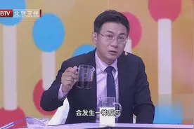 鸡蛋快别和菠菜一起炒了，可能刺激肠道增加癌变风险！视频封面