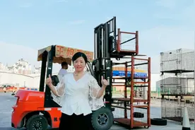 广漂女叉车教练的故事视频封面