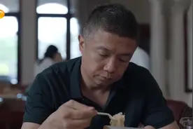 青春剧：父亲破产都吃上泡面了，天昊竟拿父亲开玩笑，活该挨打！视频封面