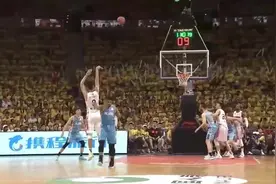 精彩！广东宏远18-19赛季高光+夺冠集锦，总有一刻让你心潮澎湃！视频封面