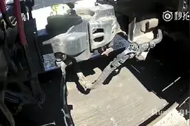火车头和车厢的连接分离过程以及人工扳道岔变轨过程