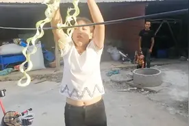 菜园里的西葫芦多的吃不完，蛋嫂用这方法保存，放到过年都能吃