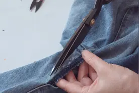 牛仔裤裤裆磨破没法穿？老裁缝教你修补方法，完美修补快来学学吧视频封面