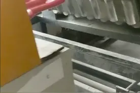 树脂瓦采用高耐候工程塑料ASA为原料，安装快，使用寿命长达15年视频封面