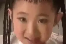 龙王孵出小龙女，当她化成人形那一刻，龙王满满的宠溺，惊喜视频封面