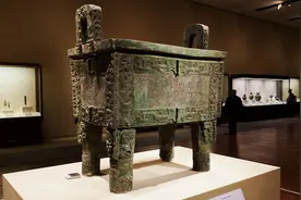 国家博物馆镇馆之宝:后母戊鼎，太震撼了！曾经差点被大卸八块！视频封面