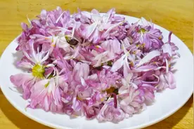 菊花炒肉的家常做法，香甜美味还好看，让人食欲大增，你也学学看