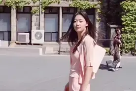 作为一个女的 我也好喜欢她  真真是太漂酿了