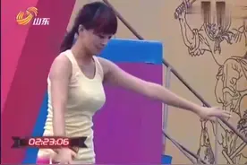 闯关上梁山：黄色小背心美女冲关，连连摆手不敢一跳视频封面
