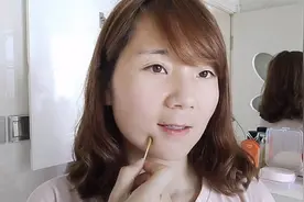 你脸上有痣吗？碘伏坚持用一个月据说能把痣去掉。我试试！第一天
