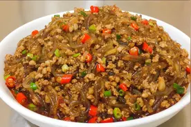 肉末粉条也叫蚂蚁上树，大亮教你家常做法，爽滑美味很是下饭视频封面
