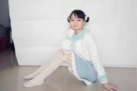 白丝治愈小萝莉 翻跳二次元舞蹈视频封面