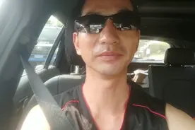 国庆节回家，怕堵车，早上4点多起床！没想到下了高速才堵！