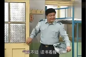 炊事班两人被纠察队扣下，连长刚把他们领回来，结果又被扣了两个