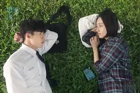 女子在看演唱会不料其他人瞬间消失房屋被封视频封面