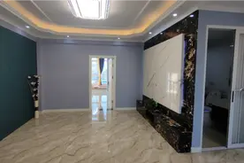 85平米的房子南北卧室中间厅，每个房间都很漂亮，主卧阳台设计好