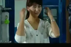 农村女人第一次染发，老公：你这一染完就跟猪一样，搞笑视频封面