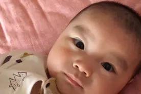 五个月的宝宝竟学会喊妈妈，就在1分11秒，中国学说话最早的宝宝