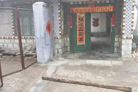 在除夕，农村人为什么要放一根拦门棍？它有什么寓意吗？视频封面