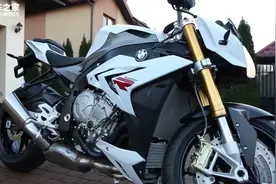 摩友入手一辆四缸大排量摩托车，启动声浪太震撼了BMW S1000R视频封面