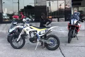 【iiissiii】身高158cm与座高950mm