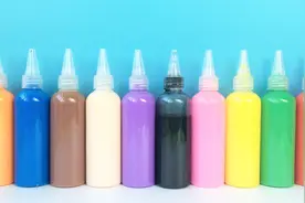 神奇的水宝宝水精灵手工创意DIY，蜻蜓在一旁看，松鼠吃面条