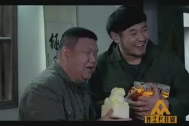 两个“笨贼”偷到传国玉玺真品，竟被古董店老板二十元买走视频封面