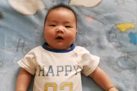 3个月萌宝整天啊啊叫，宝妈一个小游戏搞定，网友直呼手段高！视频封面