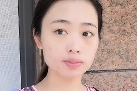 打工妹今年二十八岁，结婚半年没车没房收入低，纠结要不要孩子