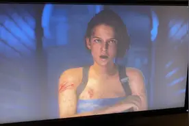 女主被肌肉男追了一路😂视频封面