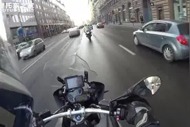 宝马S1000RR街头骑行暴走，这样的声浪有点扰民视频封面