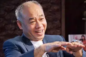 回顾体操王子李宁近况如何？全家幸福移居香港，儿女都没有学体操